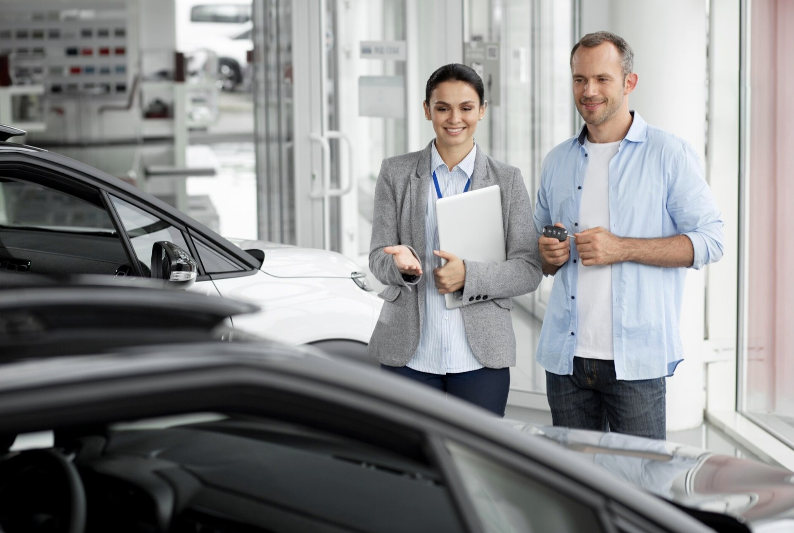 RVRR specialist presenting a vehicle to a client